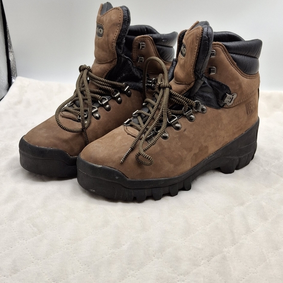 Brown Leather Men\'s Boots main image 12